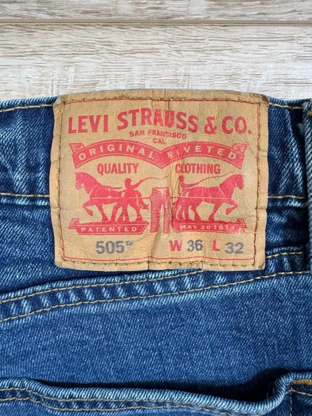 Vintage Levi’s 505 Jeans Mens W36 L32 Blue Straight Leg Made USA 90s